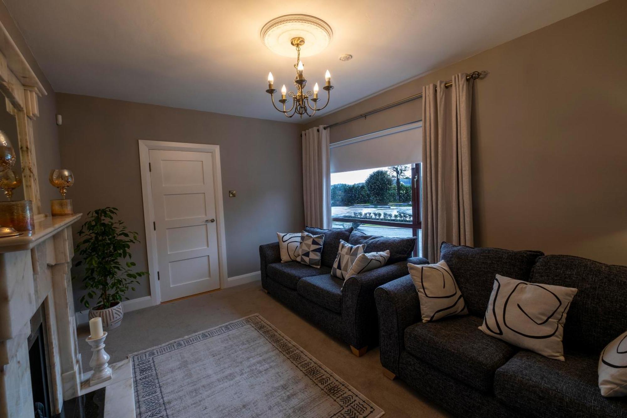 The Hillcrest, Luxury Accommodation In Castleblayney Town Exterior foto